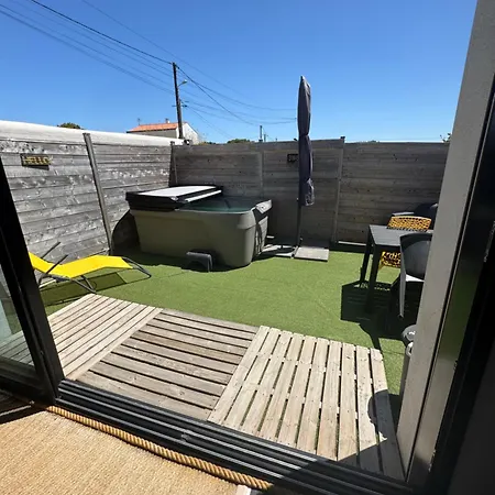 Au 29 Cocon Avec Jacuzzi Privatif * Longeves (Charente-Maritime)