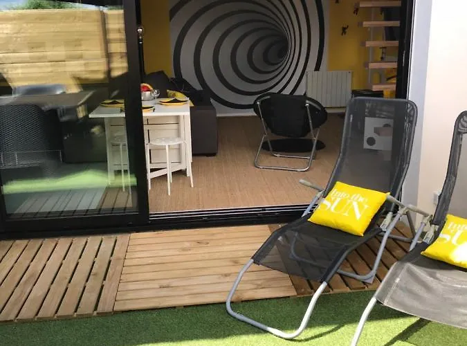 Au 29 Cocon Avec Jacuzzi Privatif Holiday home Longeves (Charente-Maritime)