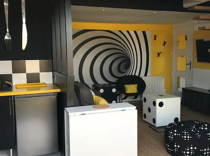 Holiday home Au 29 Cocon Avec Jacuzzi Privatif *